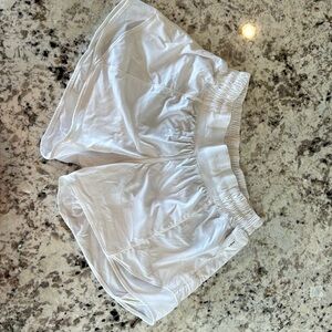 Lululemon hotty hot shorts, size 4, 4”